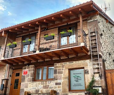 Apartamentos Lares