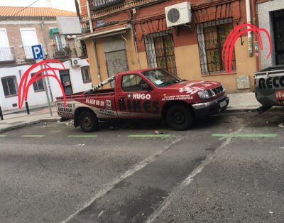 HUGO BIKES TALLERES DE MOTOS, TIENDA DE RECAMBIOS Y SERVICIO DE ITV