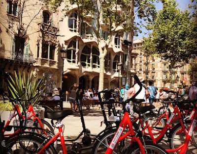 Rent a Bike BCN & Bike Tours. Electric Scooters and Bike Rental Network