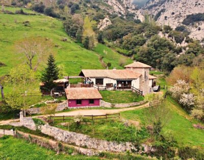 Hostel Cabanes
